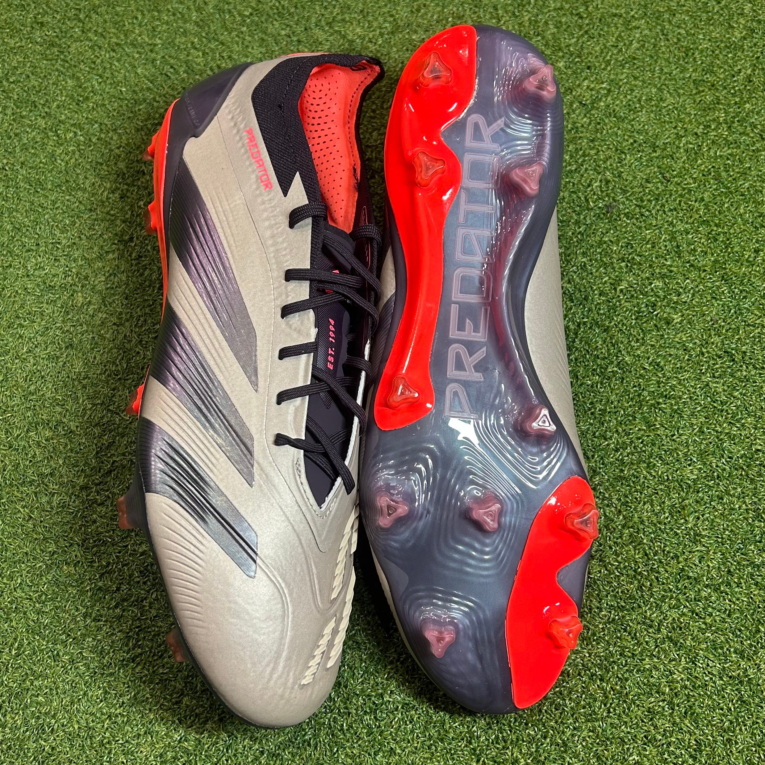 Adidas Predator Elite Vivid Horizon Pack FG Platin Metallic/Aurora Black/Carbon side view