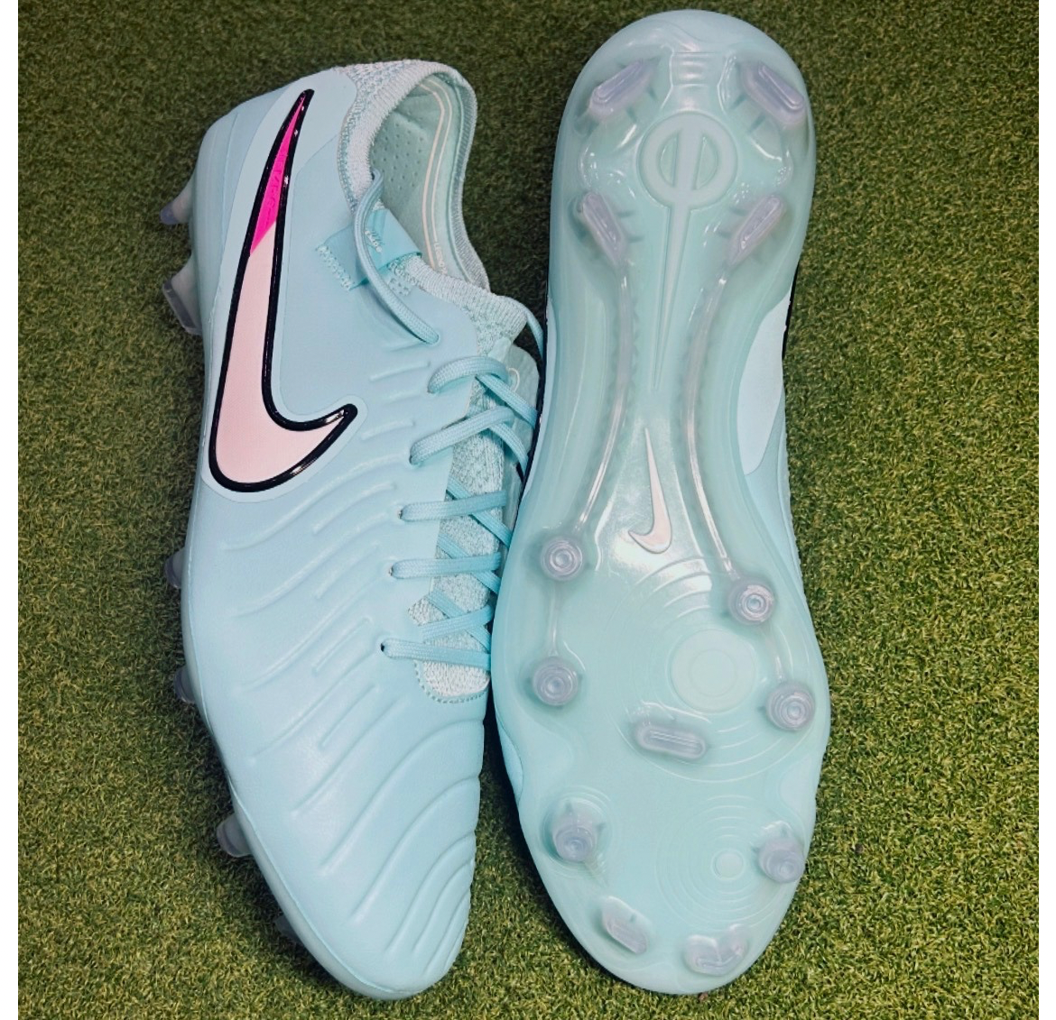 Nike Tiempo Legend 10 Elite FG Herren Light Blue/White side view