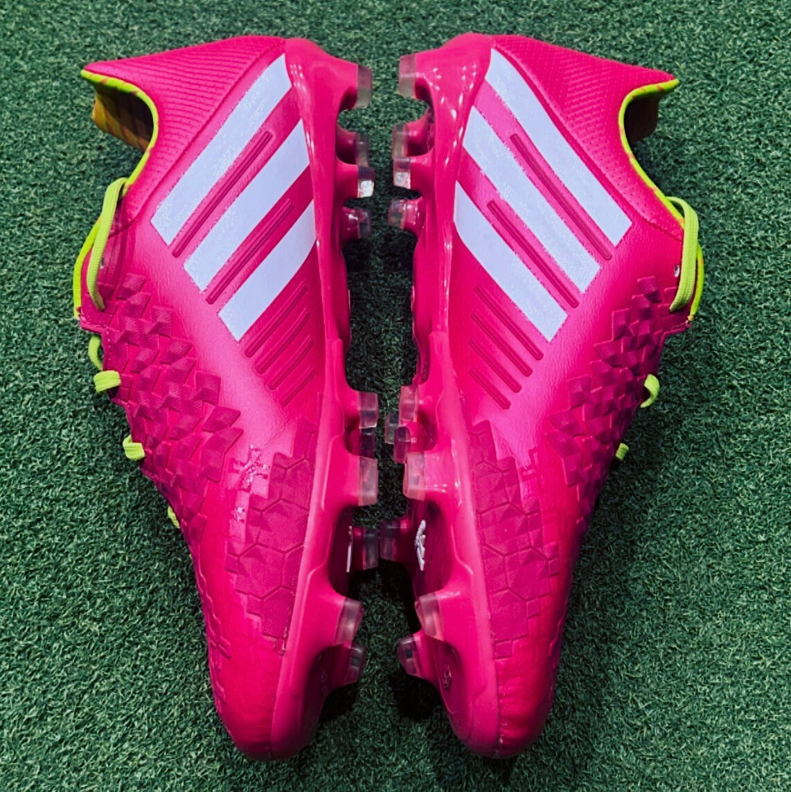 Adidas Predator Lethal Zone Absolion Pink FG stud view