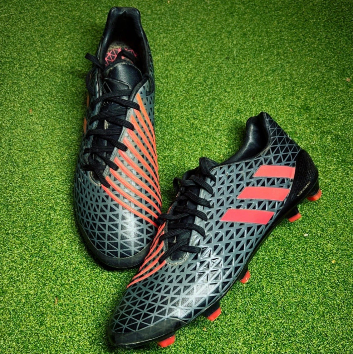 Adidas Predator Malice FG Core Black/Shock Red/Solid Grey *Used*